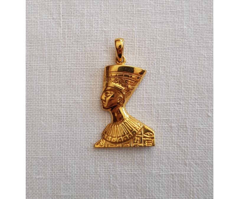 Amulet Wisiorek Izyda złoto